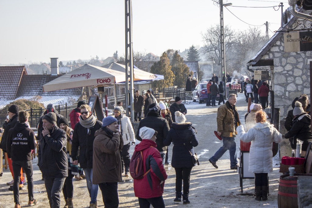Szőlőtőkék a hóban – avagy a templom, amelynek freskóit tojások sárgájával festették